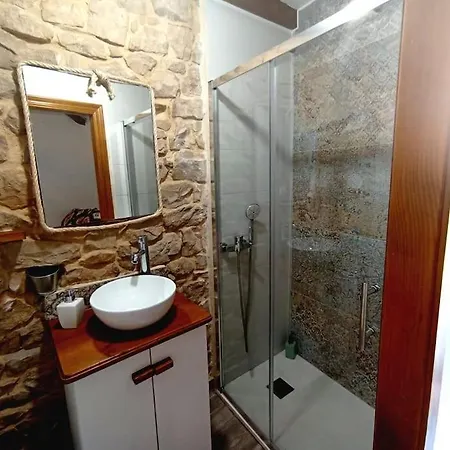 Chalet De Piedra En Picos De Europa